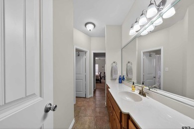 This beautifully maintained 4-bedroom, 2-bath traditional brick - photo 26