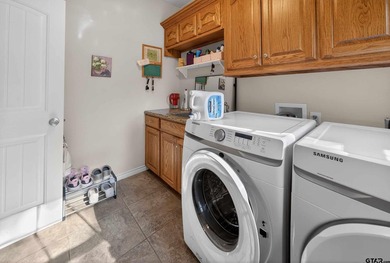 This beautifully maintained 4-bedroom, 2-bath traditional brick - photo 30