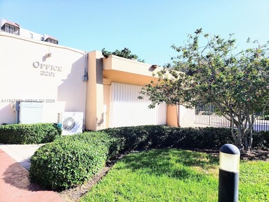 Excellent Location!!! 2/2 Corner unit located in heart of