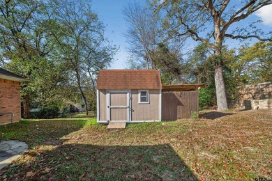 This beautifully maintained 4-bedroom, 2-bath traditional brick - photo 37
