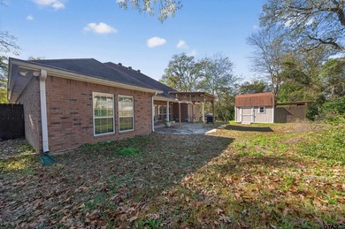 This beautifully maintained 4-bedroom, 2-bath traditional brick - photo 38