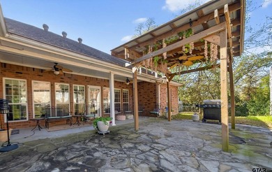This beautifully maintained 4-bedroom, 2-bath traditional brick - photo 39