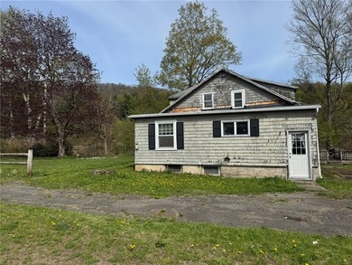 Opportunity Knocking! 4 bedroom and 1 and 1/2 bath home at 50 - photo 9
