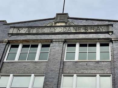 Welcome to the Downtown Block of 2nd and Daviess Street where - photo 2