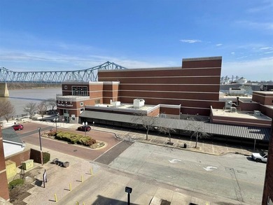 Welcome to the Downtown Block of 2nd and Daviess Street where - photo 8