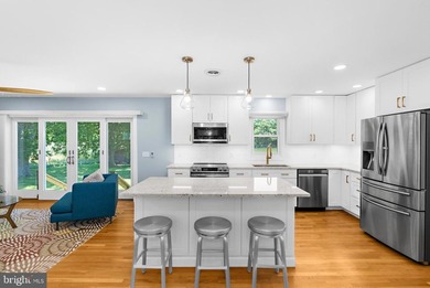 Coastal cottage charm meets waterfront living on picturesque - photo 11