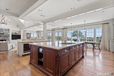 Stunning European-style mini-estate where rolling golf course - photo 12