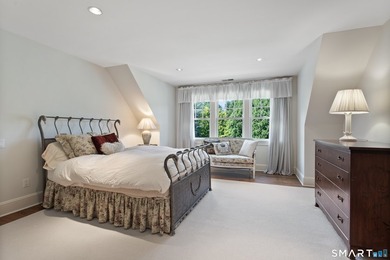 Stunning European-style mini-estate where rolling golf course - photo 23