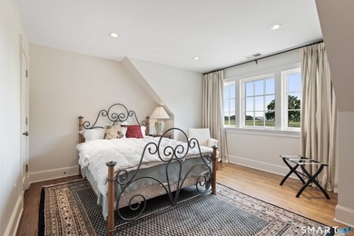 Stunning European-style mini-estate where rolling golf course - photo 25