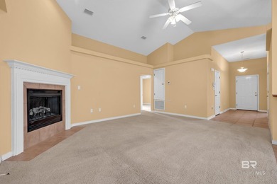 Looking for a great home in a prime location, look no further! - photo 26
