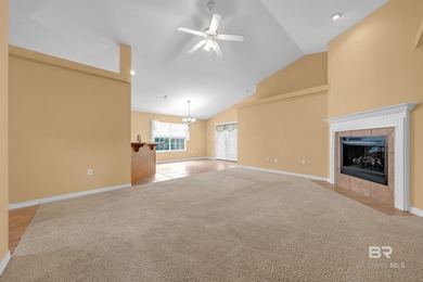 Looking for a great home in a prime location, look no further! - photo 28