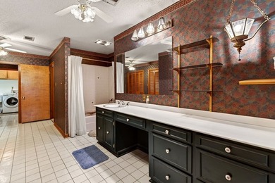 Tucked away on 10.08 beautiful acres, this 4 bedroom, 2 bath - photo 28