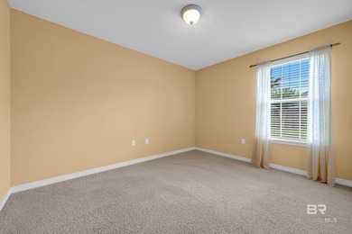 Looking for a great home in a prime location, look no further! - photo 29