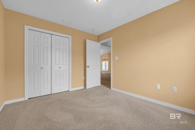 Looking for a great home in a prime location, look no further! - photo 33