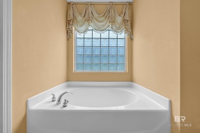 Looking for a great home in a prime location, look no further! - photo 37