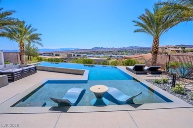 A Blue Heron masterpiece on Lake Las Vegas, sited to capture - photo 4