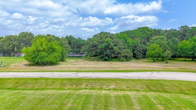 Beautiful 1 acre lot with pond in a gated community. Welcome to - photo 8