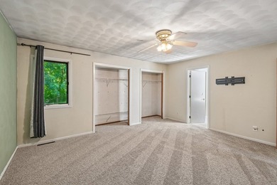 Enjoy lake community living in this bright and inviting 3 - photo 10