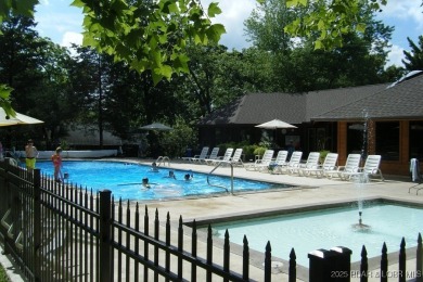 Lake Condo Sale Pending in Sunrise Beach, Missouri