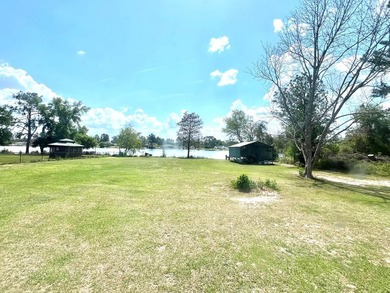 Enjoy lakefront living in Baymeadows with this 4-bedroom home - photo 11
