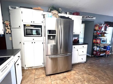 Enjoy lakefront living in Baymeadows with this 4-bedroom home - photo 30