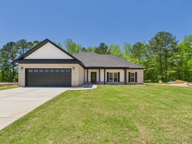 Lake Home For Sale in Deatsville, Alabama
