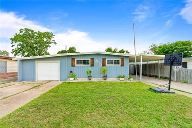 Welcome to 3910 Lincoln Dr, a move-in ready home with major - photo 2