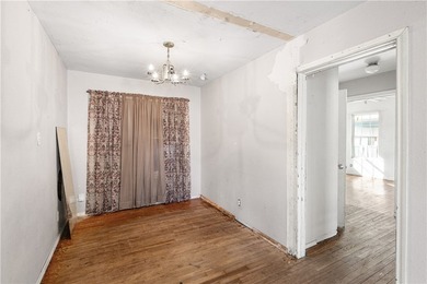 This two-bedroom, one-bath property presents a solid opportunity - photo 10