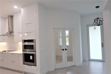 One or more photo(s) has been virtually staged. Motivated seller