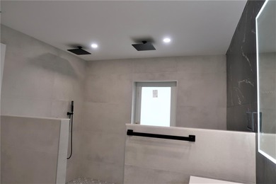 One or more photo(s) has been virtually staged. Motivated seller