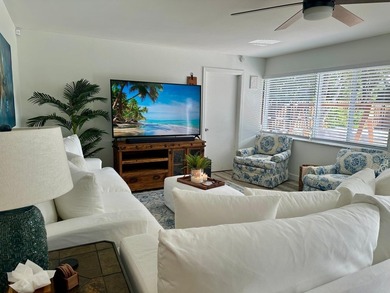 Welcome to this beautifully renovated 5-bedroom, 3-bathroom home - photo 31