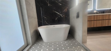 One or more photo(s) has been virtually staged. Motivated seller