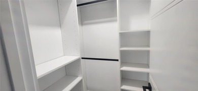 One or more photo(s) has been virtually staged. Motivated seller