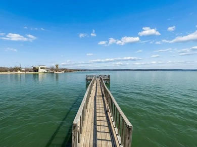 Driftwood Shores Resort is where classic Texas lake life meets - photo 4