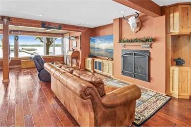 Experience high-end, turn-key, low-maintenance lake living on - photo 11