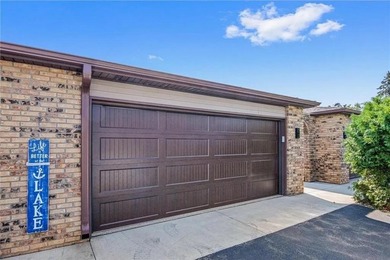 Experience high-end, turn-key, low-maintenance lake living on - photo 18