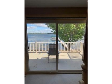 Experience high-end, turn-key, low-maintenance lake living on - photo 20
