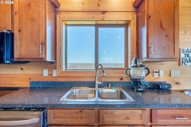 Stunning 2 story luxury home with incredible views of the ocean - photo 20