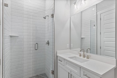 **$15K FLEX CASH & MOVE IN READY** Welcome to Twin Palms, one of - photo 53