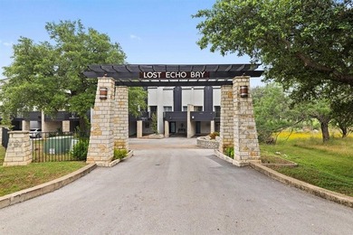 LOCATION, LOCATION, LOCATION! This amazing townhome in Horseshoe - photo 2