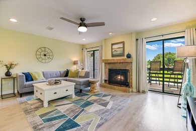 LOCATION, LOCATION, LOCATION! This amazing townhome in Horseshoe - photo 6