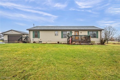 Cinnamon Lake Home For Sale in West Salem Ohio