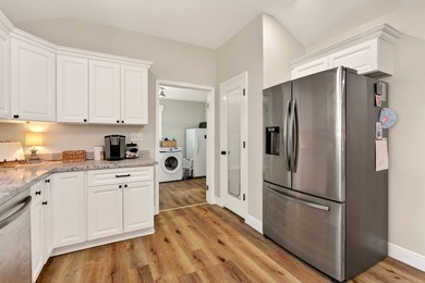 Country living on the edge of town! This 3 bedroom 2 bath home - photo 16