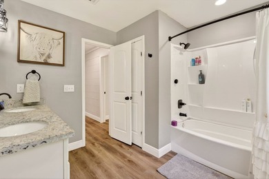 Country living on the edge of town! This 3 bedroom 2 bath home - photo 39