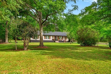 Country living on the edge of town! This 3 bedroom 2 bath home - photo 44