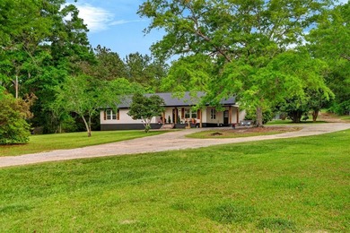 Country living on the edge of town! This 3 bedroom 2 bath home - photo 46