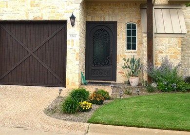 Experience the perfect blend of luxury, convenience, and - photo 8