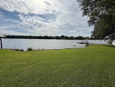 Welcome to 110 Bluebonnet Circle and experience lake living at - photo 8
