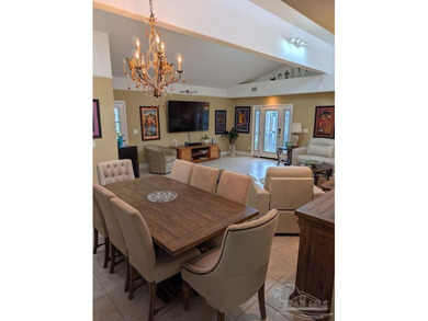 Located in Villa Sabine Subdivision on a large corner lot with - photo 3