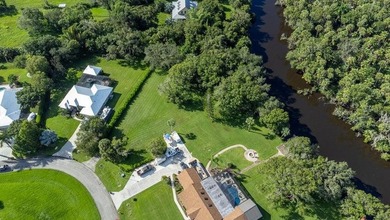 BEAUTIFUL > 1 ACRE WATERFRONT PROPERTY IN QUIET NEIGHBORHOOD - photo 11